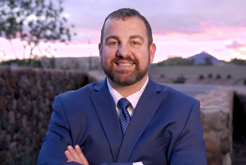 Dr. Braydon Haskell is an experienced implant dentist and periodontist in the Scottsdale and Phoenix area.